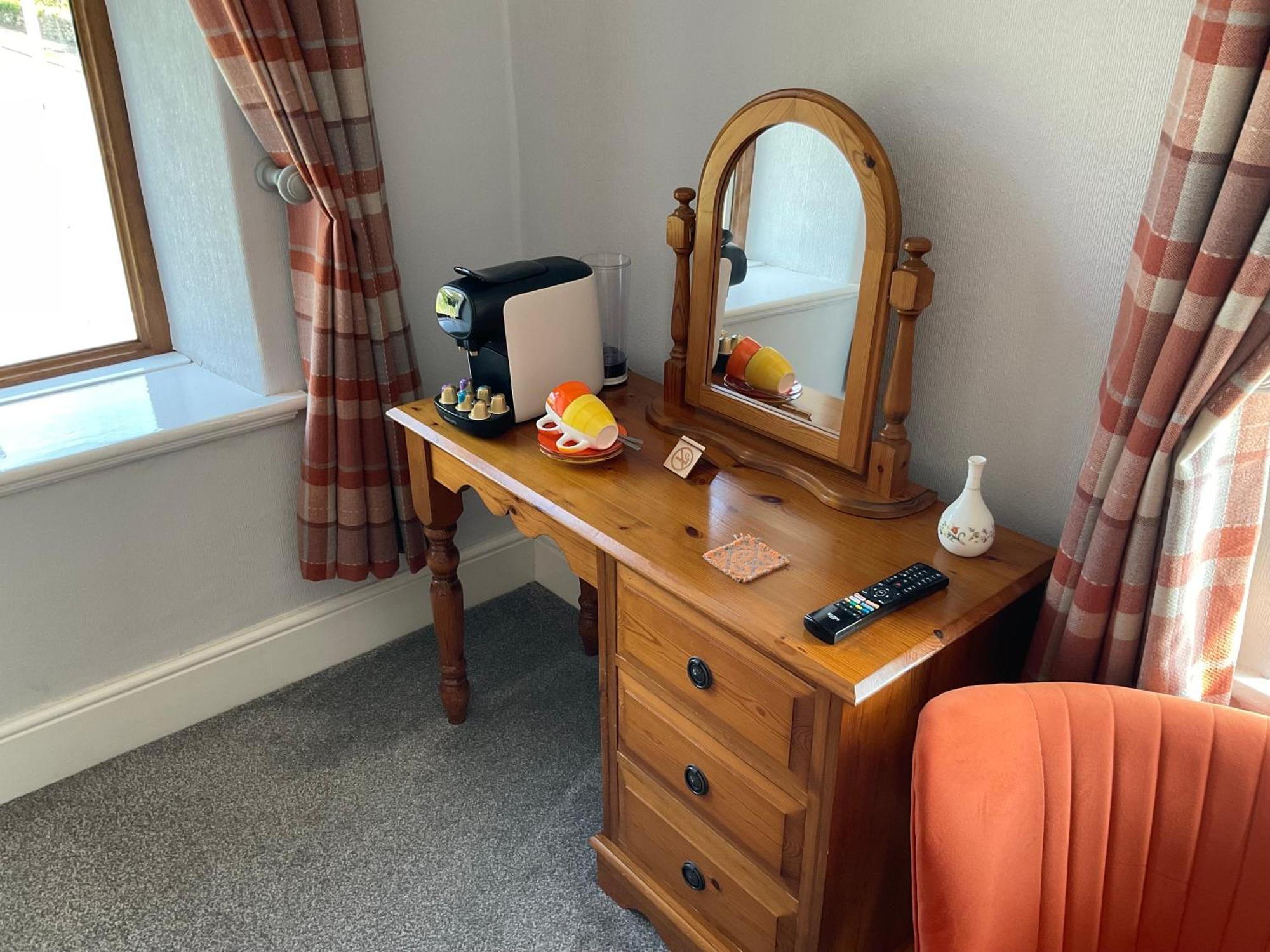 Y Llew Coch Bed and Breakfast Conwy Exteriör bild