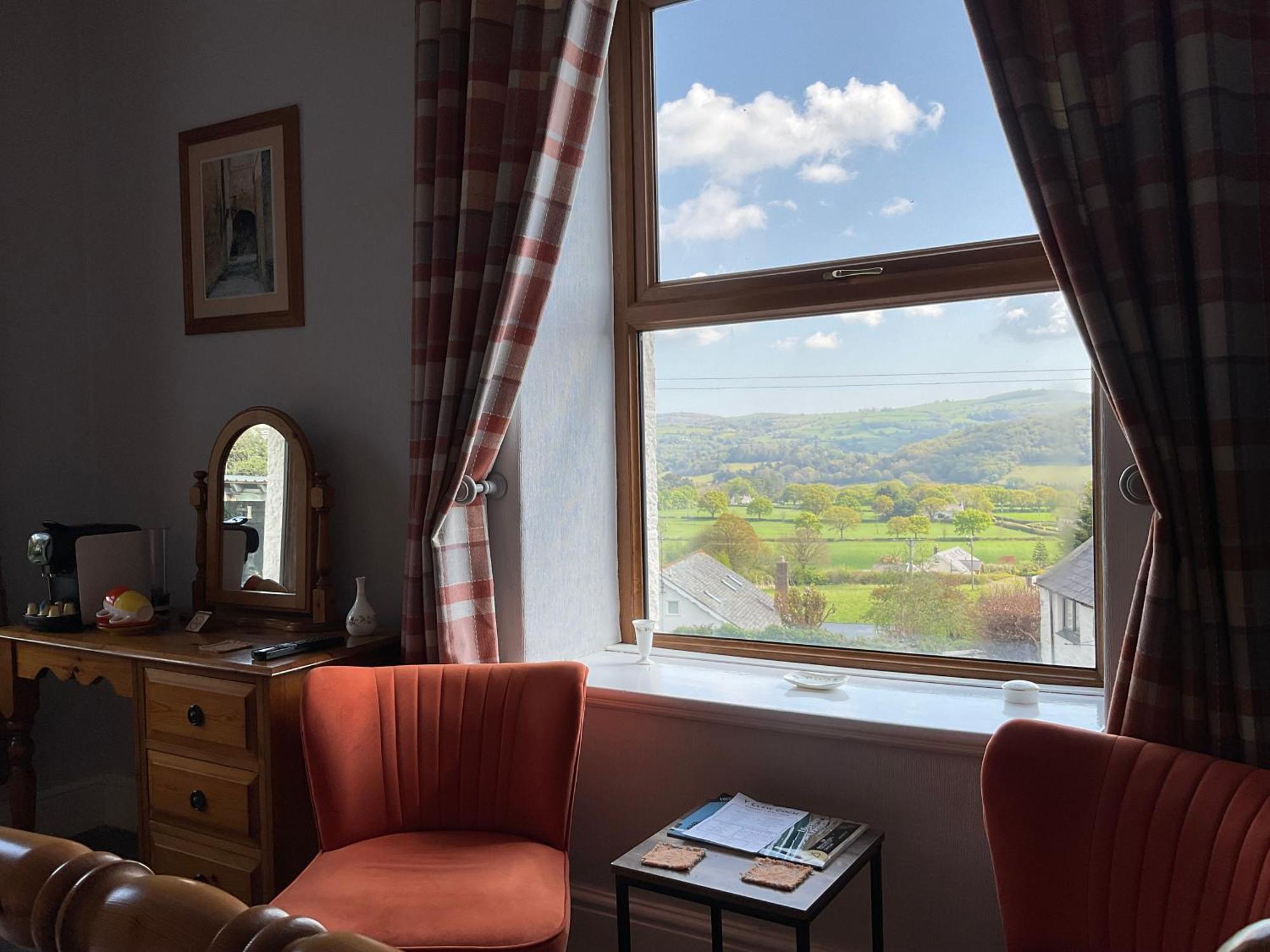 Y Llew Coch Bed and Breakfast Conwy Exteriör bild